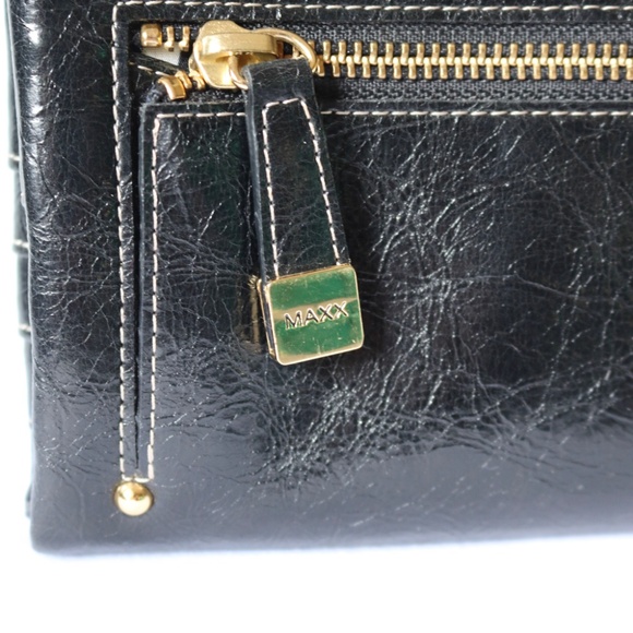 MAXX Black Faux Leather Wristlet Wallet Clutch Zebra Loads Gold Tone Hardware - Picture 4 of 9